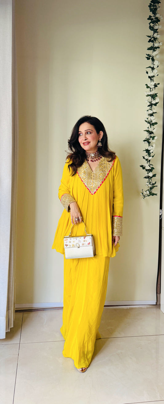 Flowy Yellow pleated Skirt Set