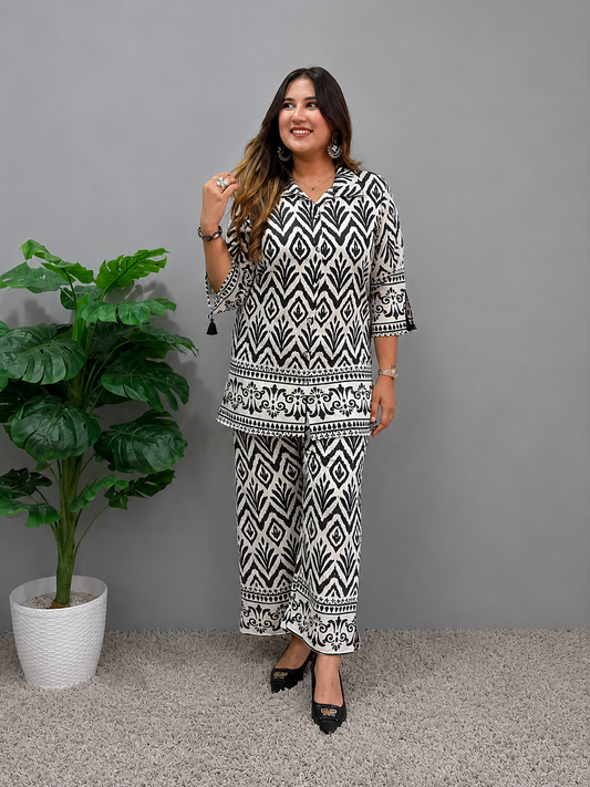 Black And White Printed Cord Set